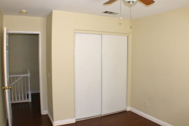 Building Photo - Roomy Palacio Del Oro North Townhome