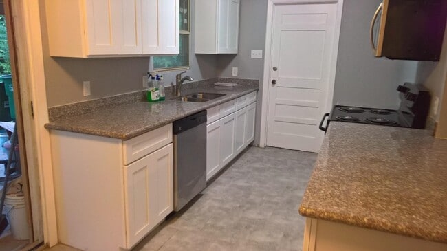 Building Photo - 4534 Waikiki Dr