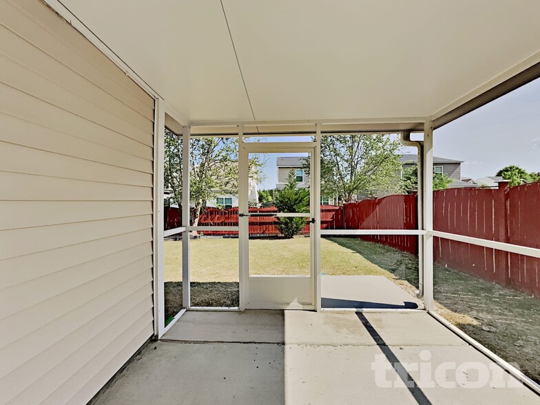 Building Photo - 441 Laurel Leaf Dr