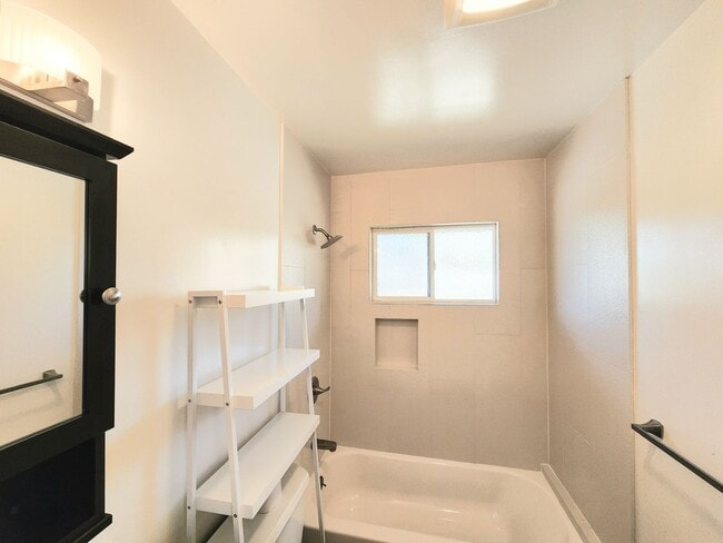 Building Photo - 3 bedroom 3 bathroom hillside Pacifica home with serene views