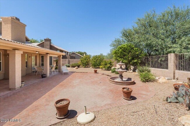 Building Photo - 4326 E Rancho Tierra Dr