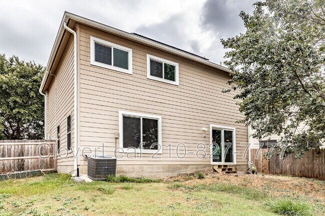 Building Photo - 105 Corral Fence