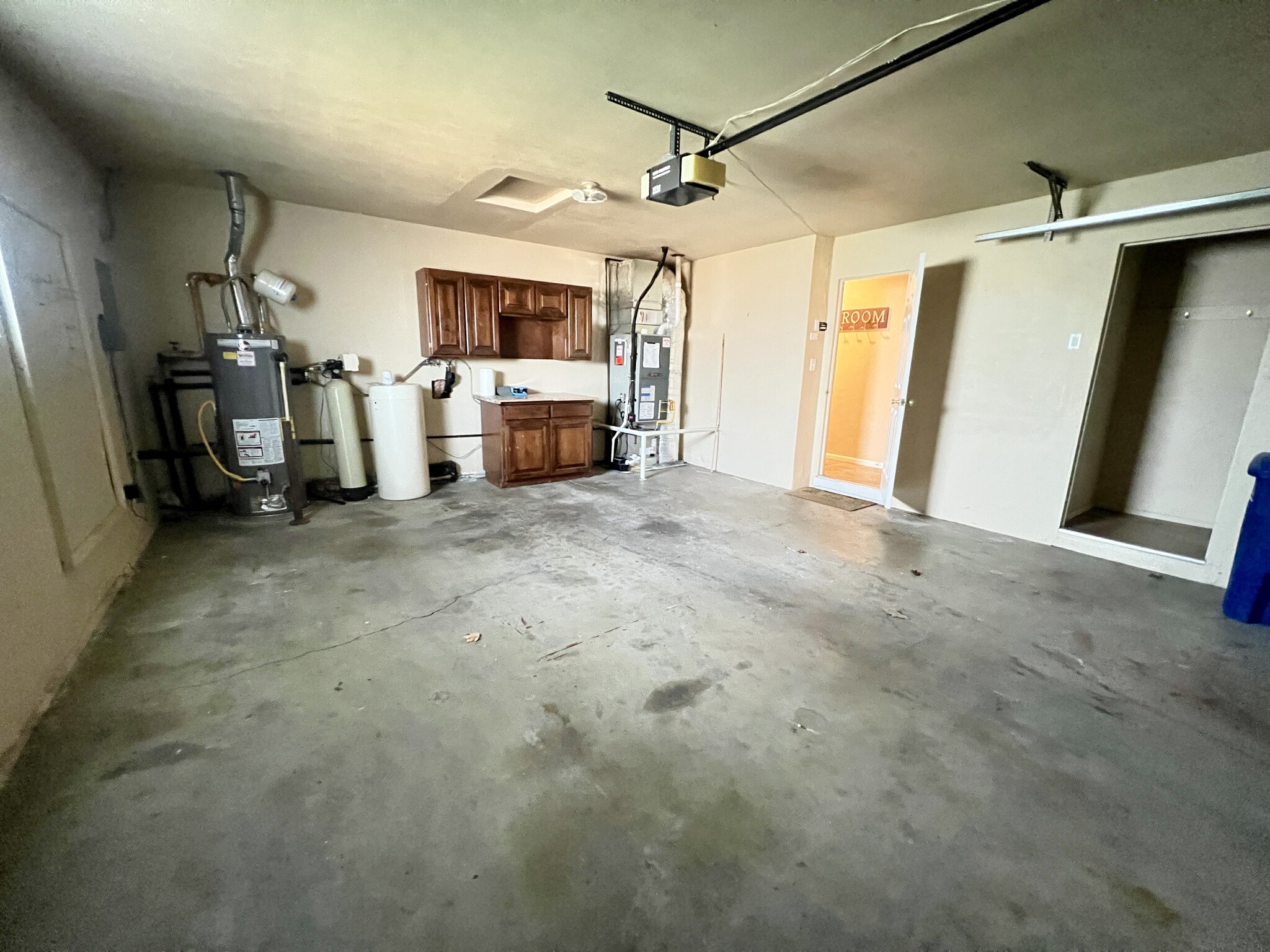 Building Photo - 1300 S Brooklawn Dr