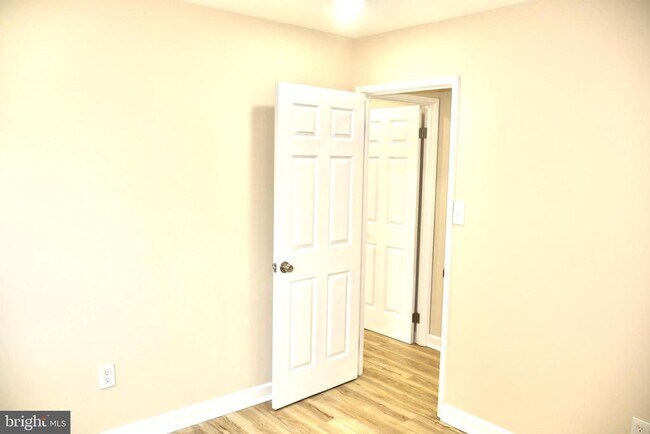 Building Photo - 147 Deacon Rd