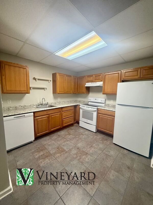 Building Photo - 4520 Bartow Carver Rd SE