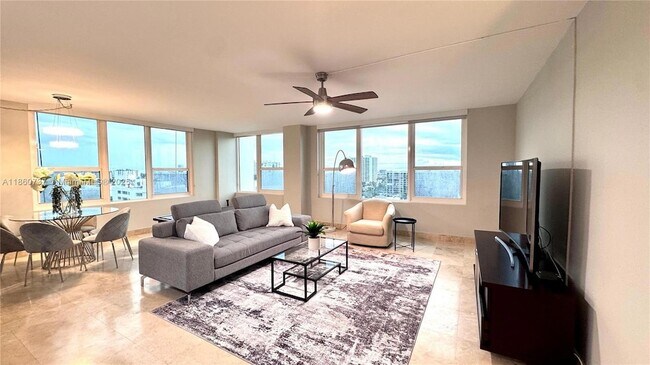 Building Photo - 3505 S Ocean Dr