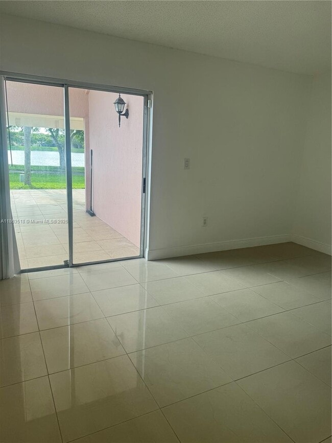 Building Photo - 14570 SW 145th Pl