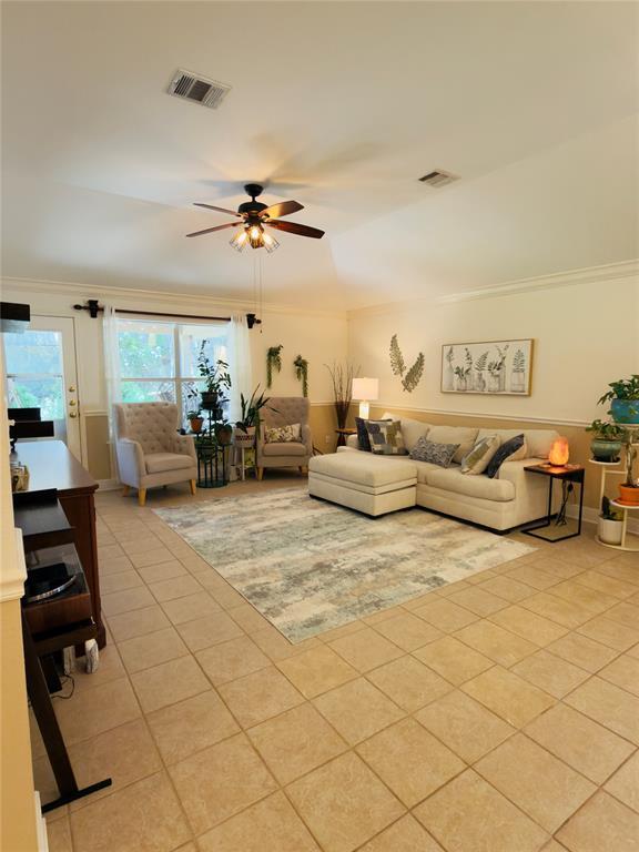 Building Photo - 9300 Pioneer Forest Dr