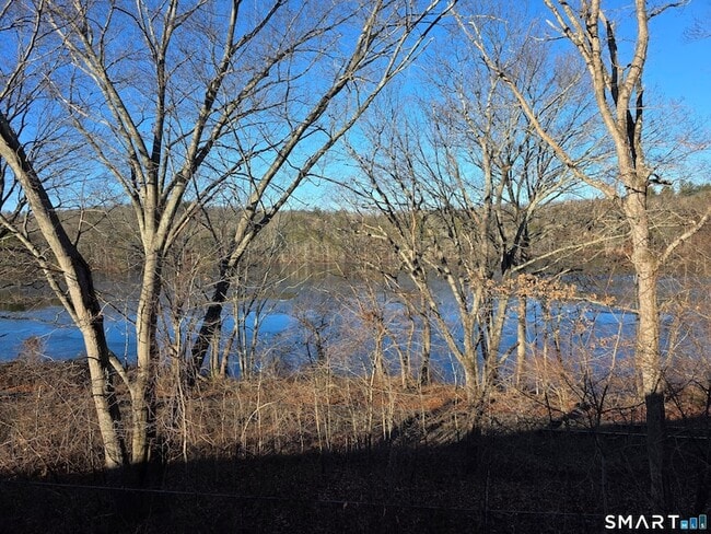 Building Photo - 148 Mathewson St