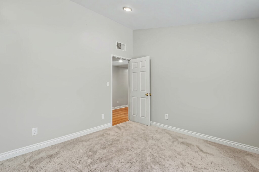 Building Photo - 5706 Comanche Ave