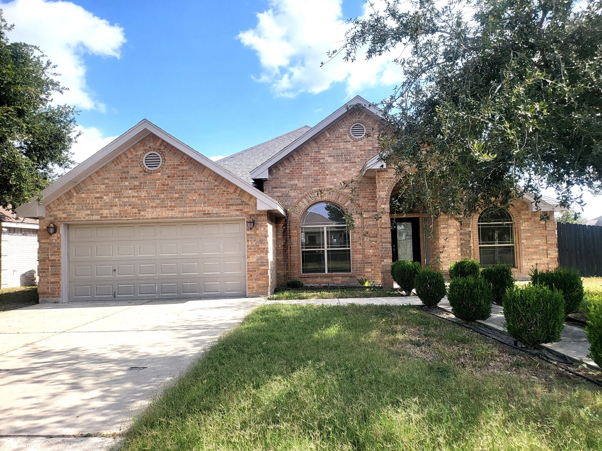 Building Photo - 2200 N 48th St