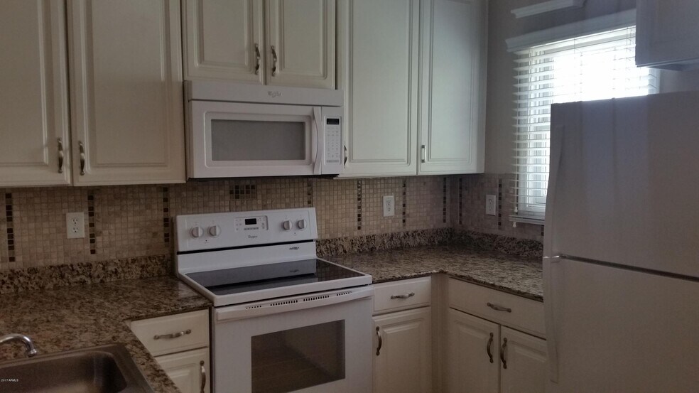 Building Photo - 4160 E Jasper Dr