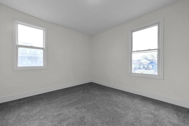 Building Photo - 63 Stevens Ave