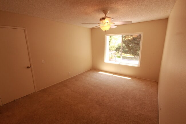 Building Photo - 4075 Rosenda Ct