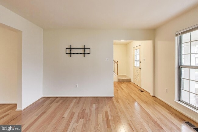 Building Photo - 16 Tabiona Ct