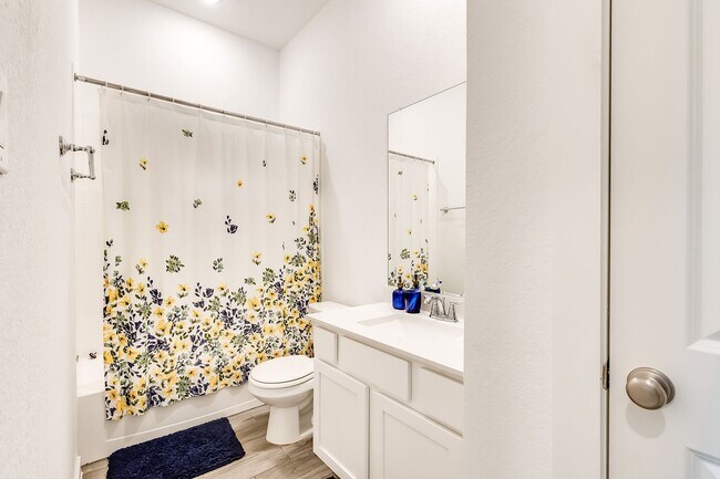 Building Photo - 833 Whitetail Dr