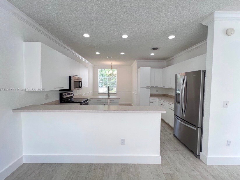 Building Photo - 725 NW 156th Ave