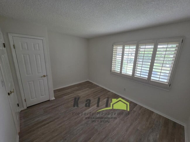 Building Photo - 6426 Bell Bluff Ave