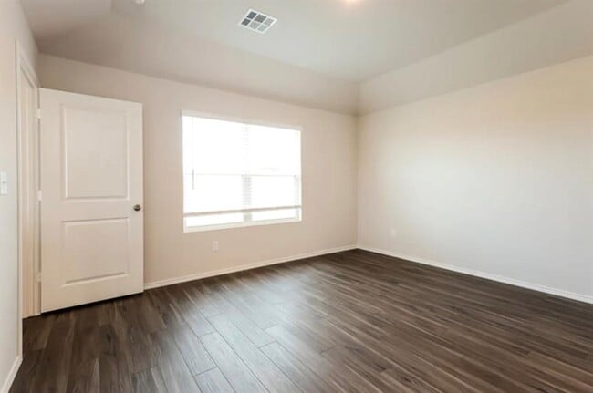 Building Photo - 1803 Crimson Lake Blvd