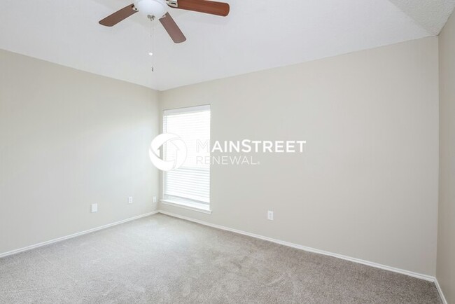 Building Photo - 1144 Paintbrush St