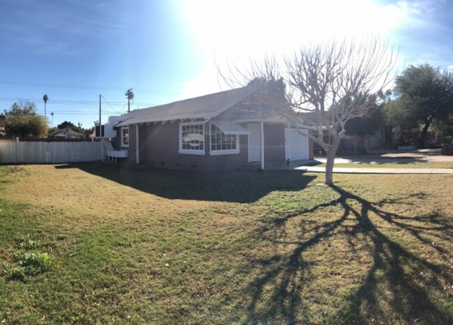 Building Photo - 578 Fern Ave