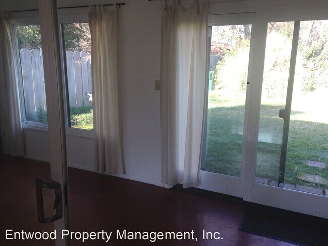 Building Photo - 3 br, 2 bath House - 1199 Stanley Dr.