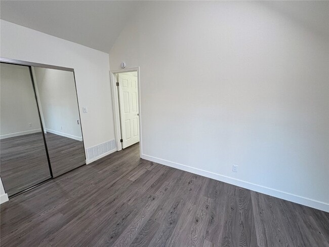 Building Photo - 310 Corsair Way