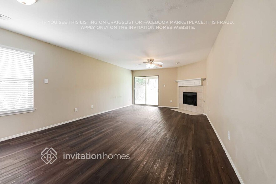 Building Photo - 3878 Pinebluff Ln