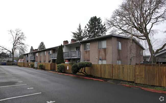 Primary Photo - Lynn Lee Manor Apartments
