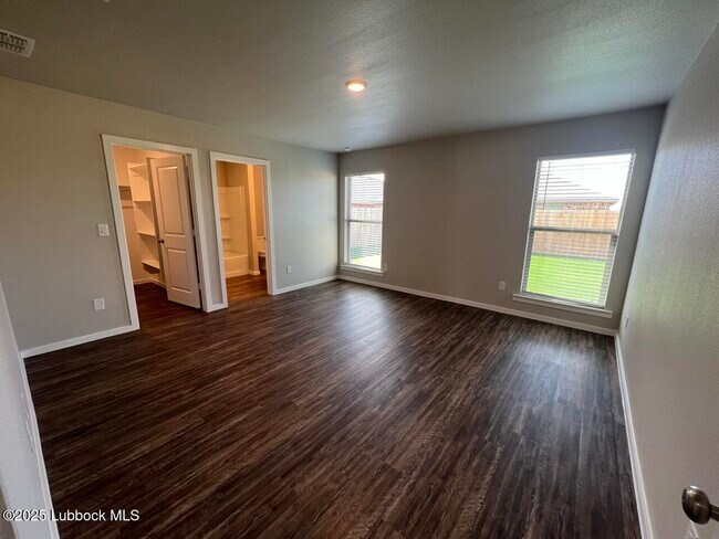 Building Photo - 2108 Kirksey Ave