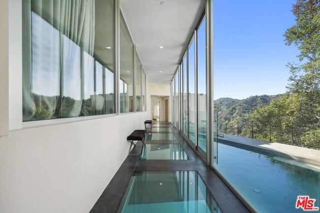 Building Photo - 9716 Oak Pass Rd