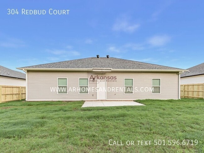 Building Photo - 304 Redbud Ct