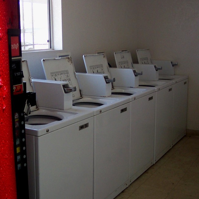 Laundry Room - Vista Terrace Apartments