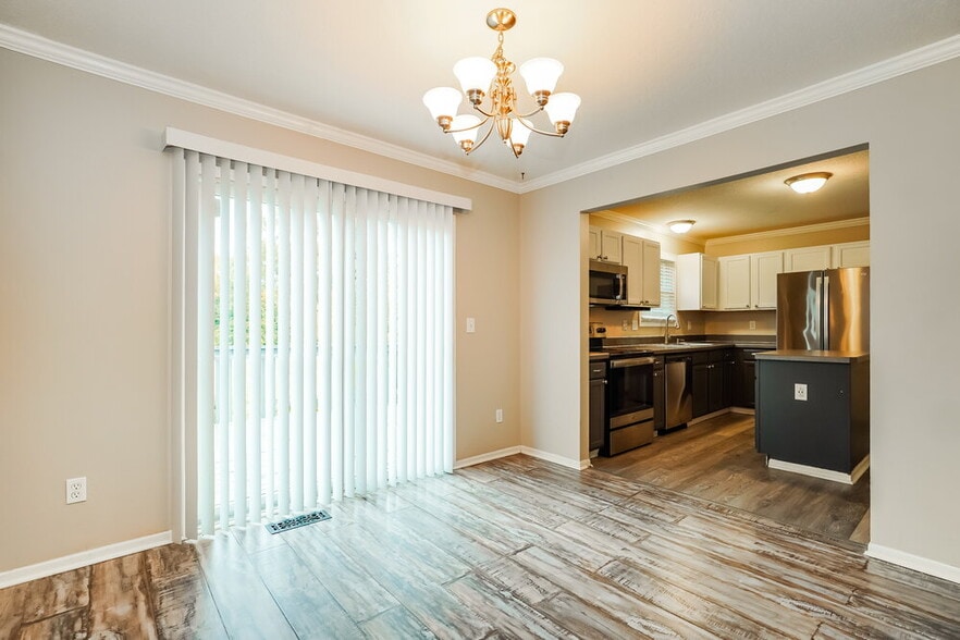Building Photo - 5525 Boucher Dr