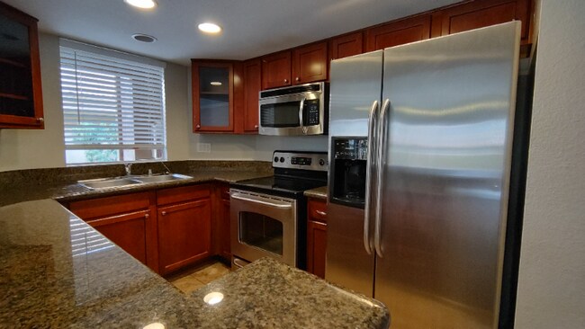 Building Photo - 15283 Maturin Dr