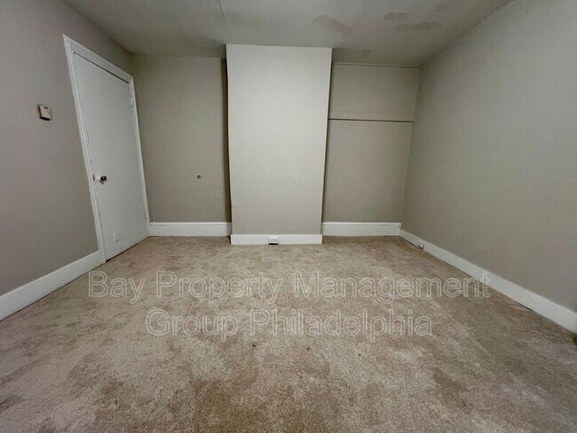 Building Photo - 613 Walnut St