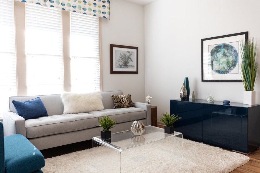 Living Room - The Moderne at Providence Apartments