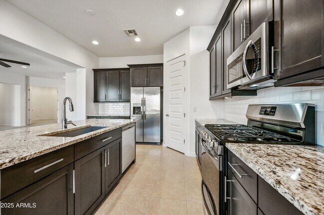 Building Photo - 3239 N 197th Ln