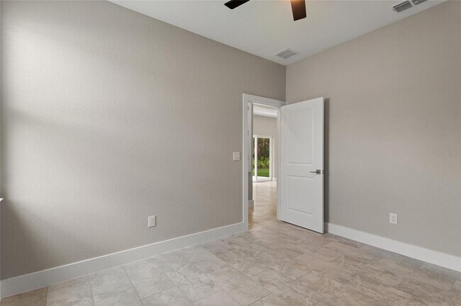 Building Photo - 3327 Trapper Ln