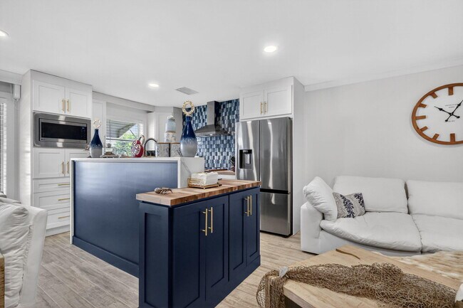 Building Photo - 212 High Point Blvd