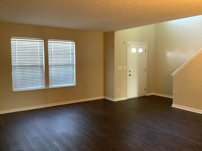 Building Photo - 94 Heathermere Drive