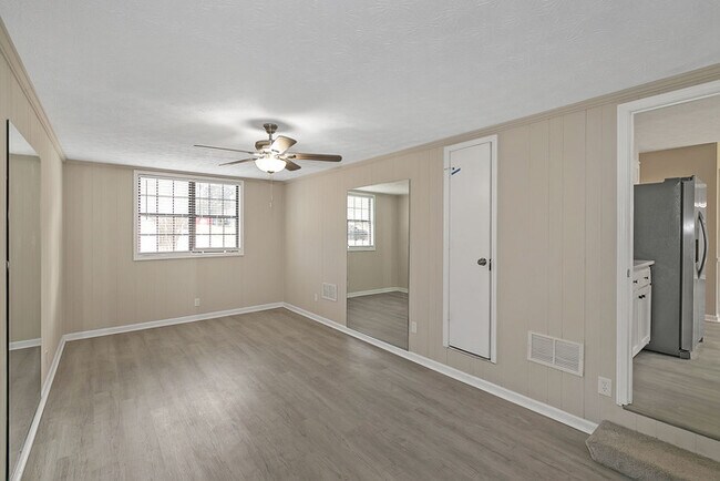 Building Photo - 2614 Bronco Trail