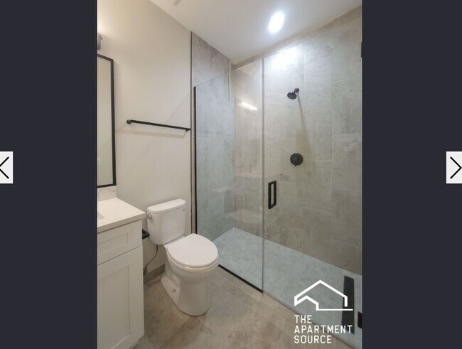 Building Photo - 3829 N Southport Ave