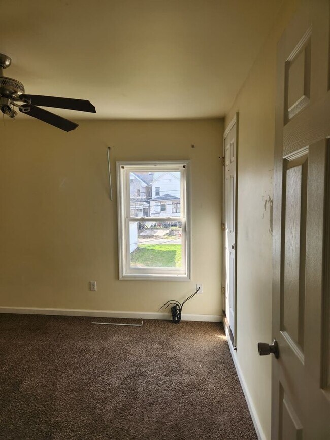 Building Photo - 413-415 N. 6th Avenue