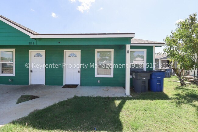 Building Photo - 4124 W 56th Pl