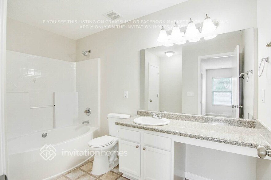 Building Photo - 516 Pebblestone Dr