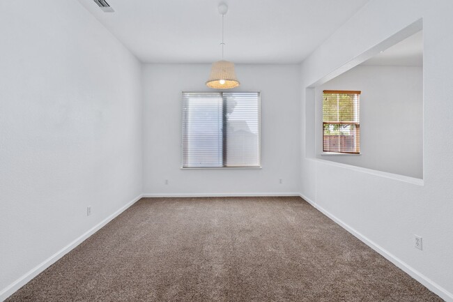 Building Photo - Spacious 3-Bed, 2-Bath Single Level Home