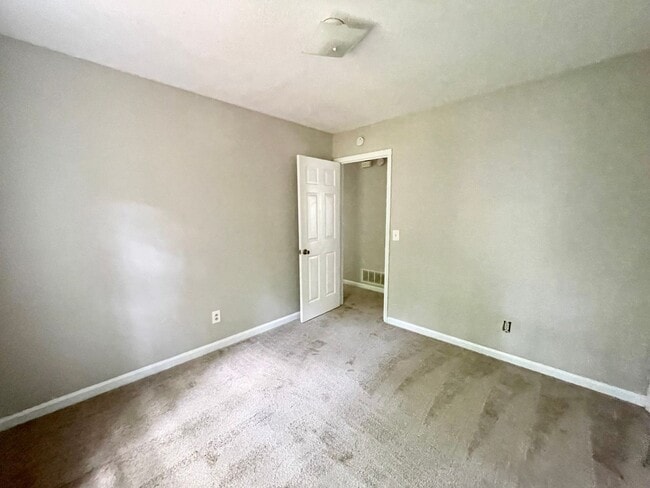 Building Photo - Irmo