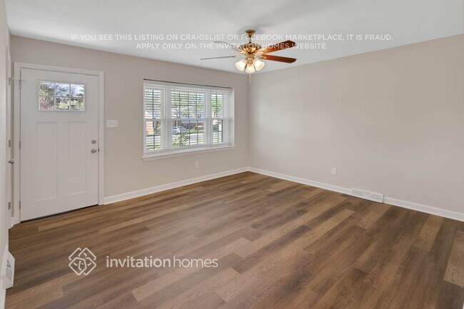 Building Photo - 7112 David Ave