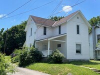 Building Photo - Two Story Home